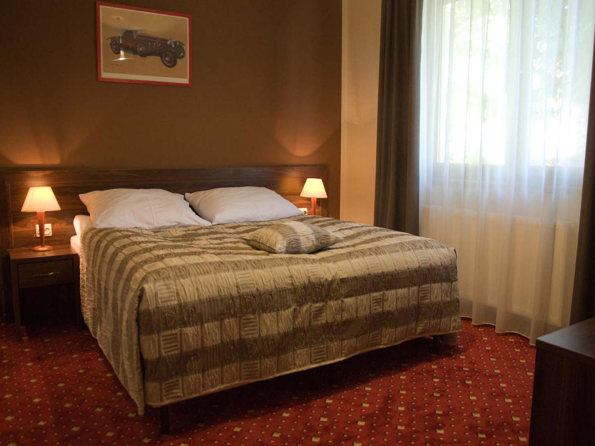 Hotel Kochanow Kochanow  المظهر الخارجي الصورة