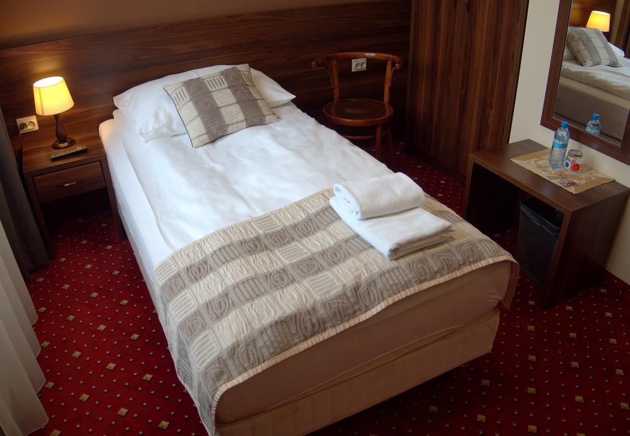 Hotel Kochanow Kochanow  المظهر الخارجي الصورة