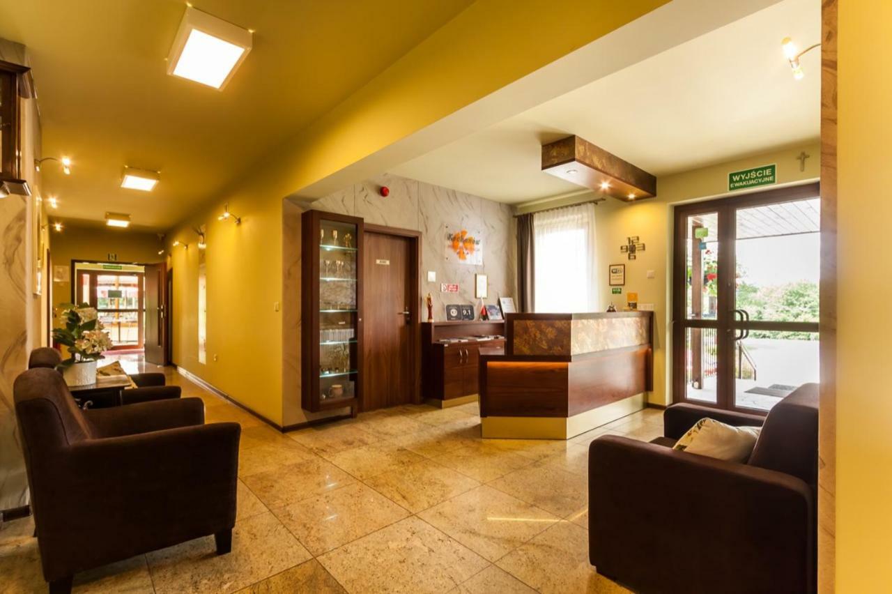 Hotel Kochanow Kochanow  المظهر الخارجي الصورة
